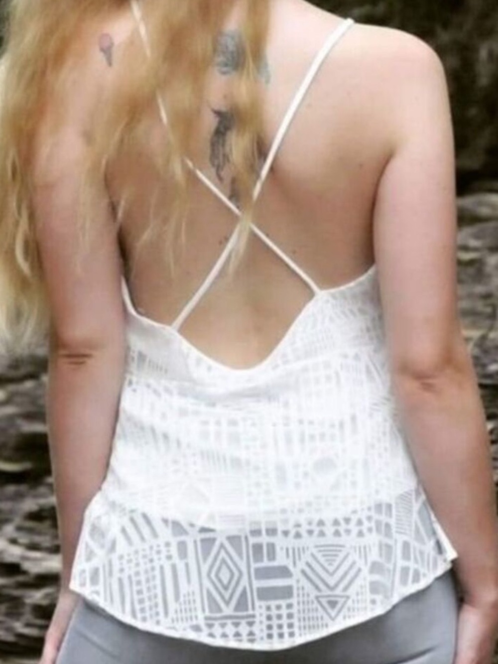 White Geometric Lace Criss Cross Tank Top, Women's Size S